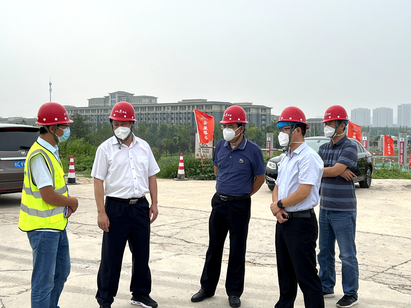 蚌埠市委常委、市委秘書長(zhǎng)、懷遠(yuǎn)縣委書記王慶武到G206-03標(biāo)項(xiàng)目調(diào)研指導(dǎo)工作